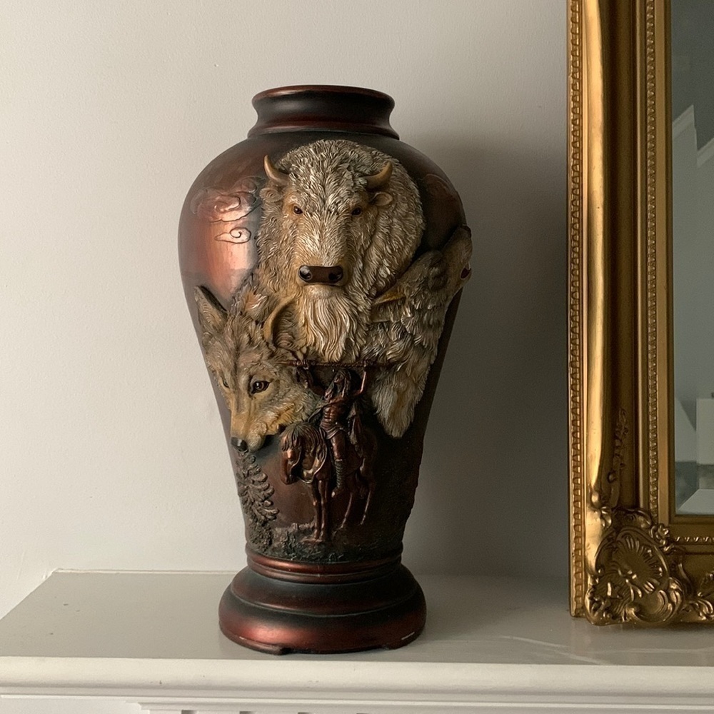 The Bradford Exchange 2007 "Ancient Spirits" 15" Vase Retired animal brown